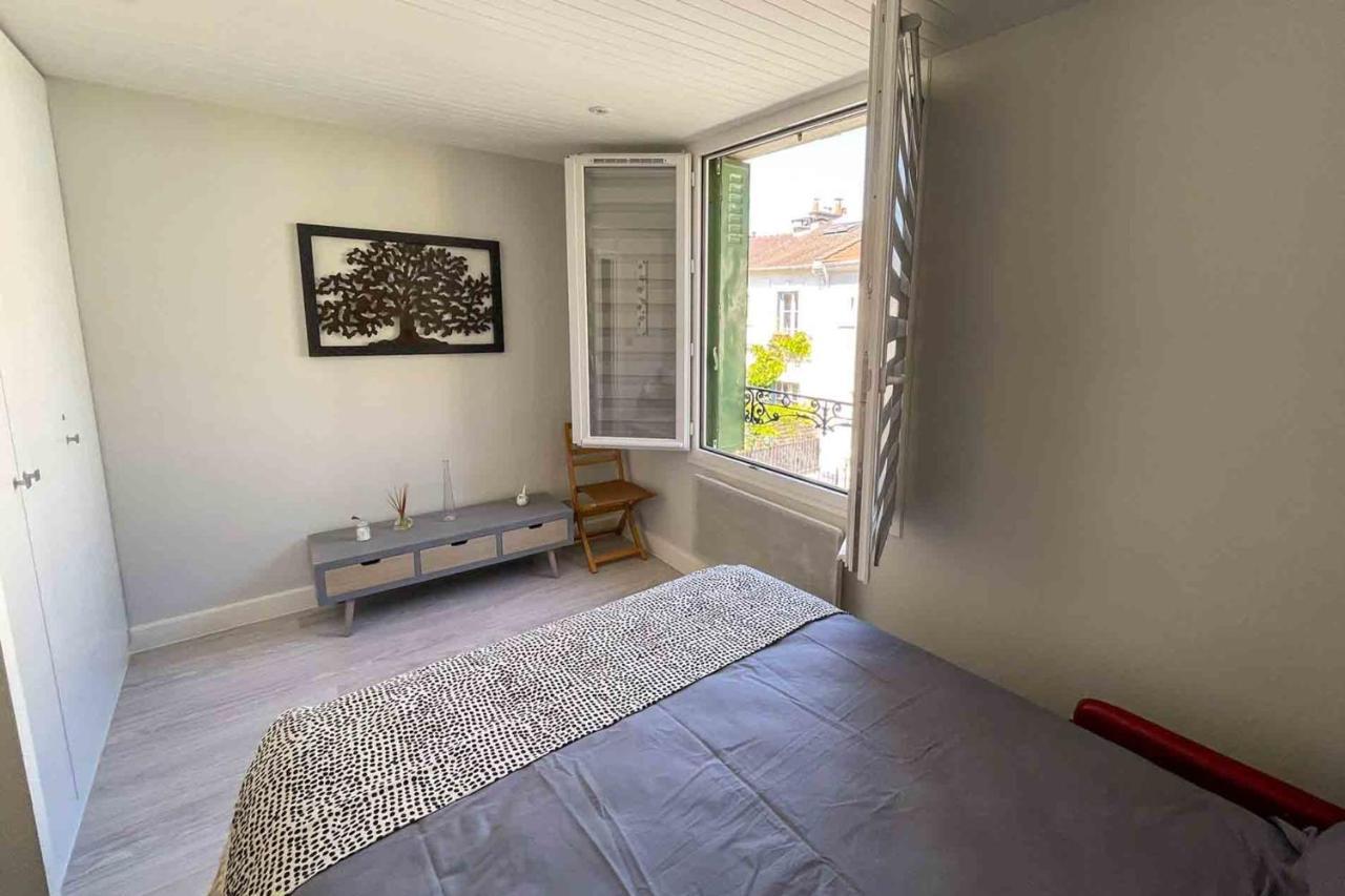 Charming Townhouse With Garden In The City Of Love Parijs Buitenkant foto