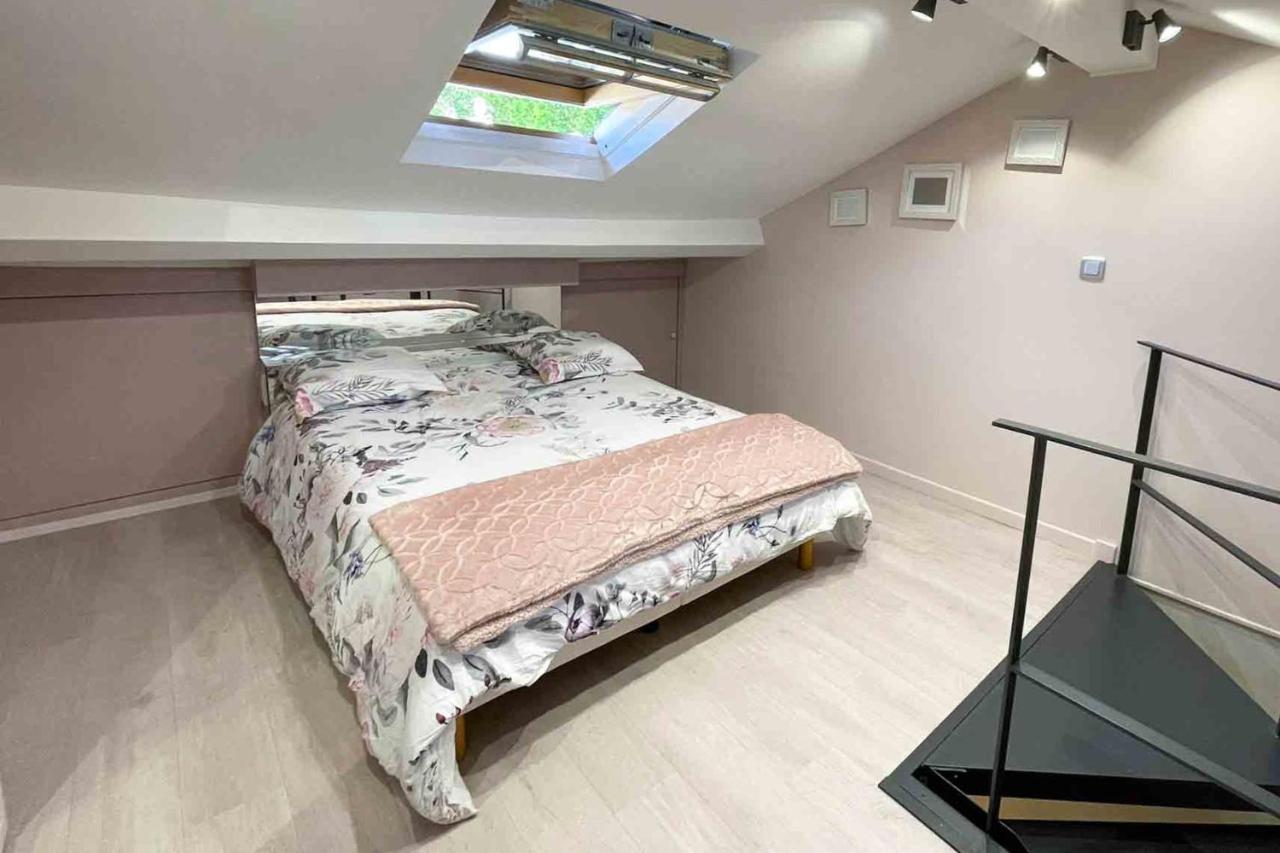 Charming Townhouse With Garden In The City Of Love Parijs Buitenkant foto